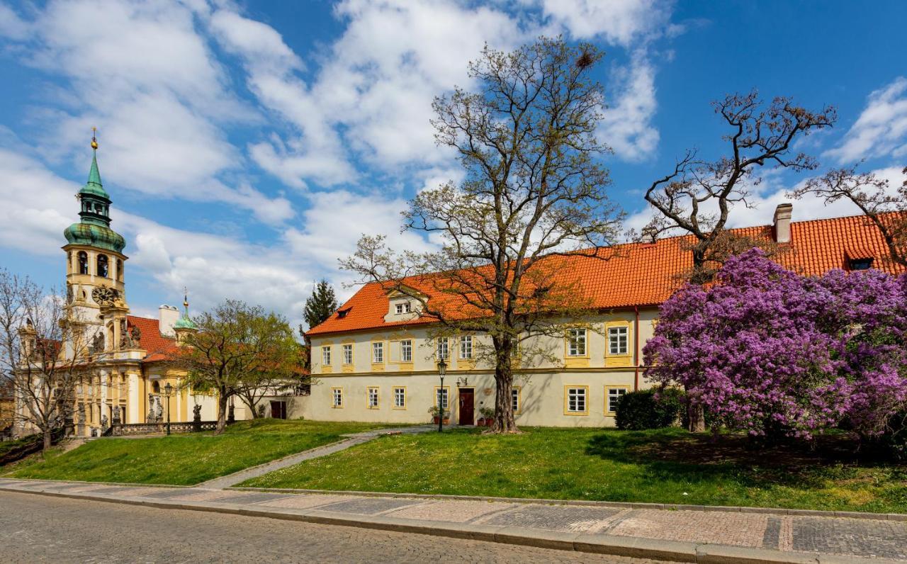 Loreta Hotel Prague Luaran gambar